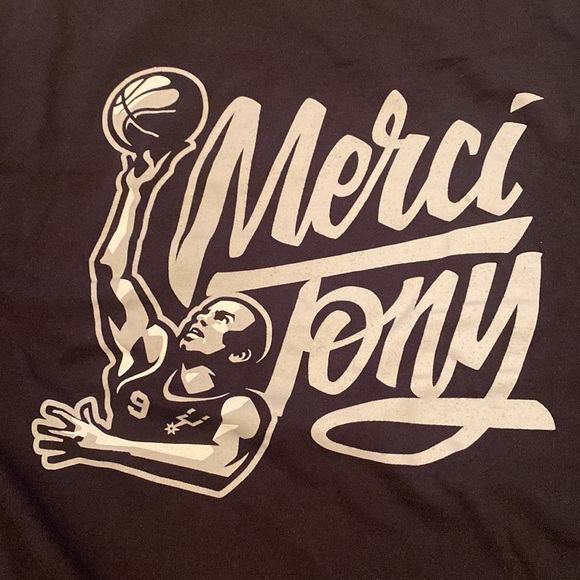 Tony Parker Tee & Banner - Picture 2 of 7